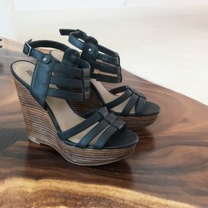 Kenneth Cole Reaction Far Bend 2 Black Wedges